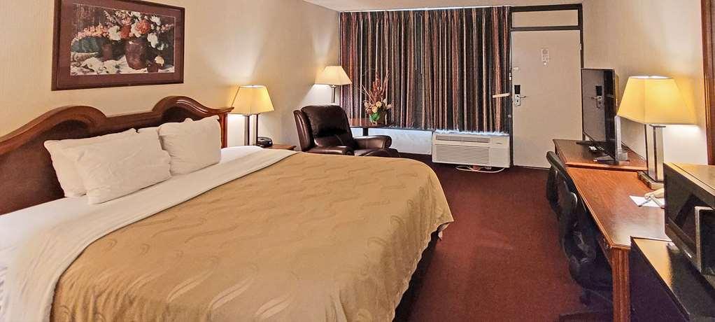 Quality Inn Ennis Oda fotoğraf
