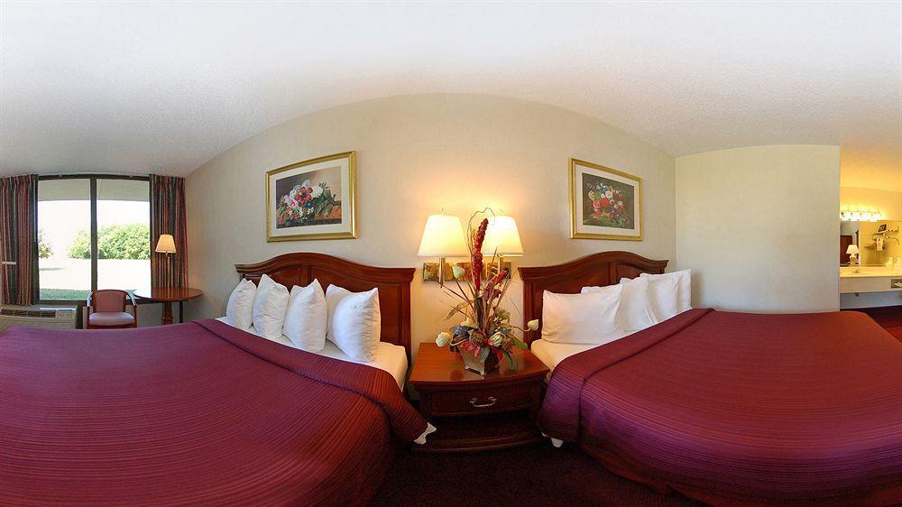 Quality Inn Ennis Dış mekan fotoğraf