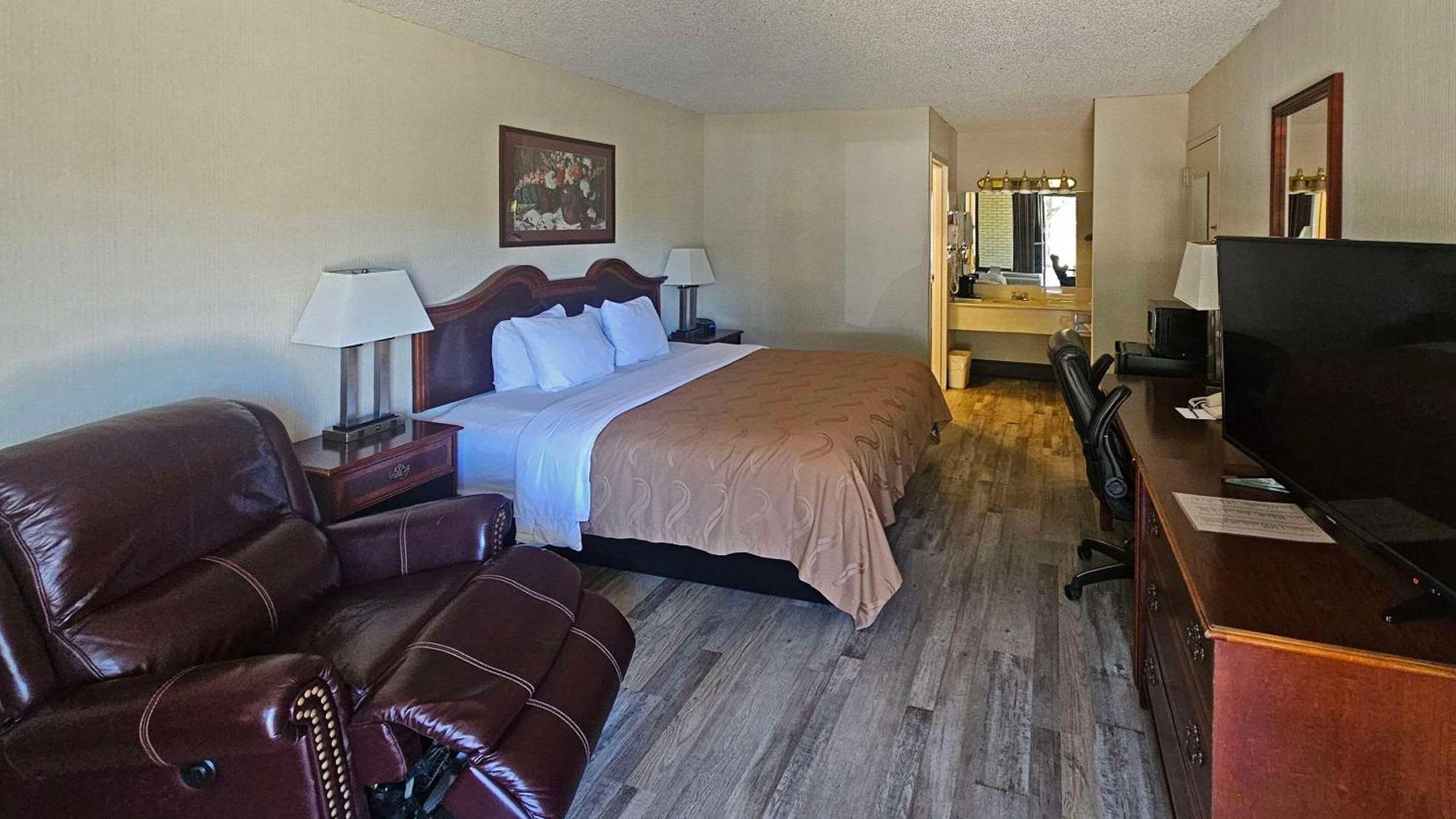 Quality Inn Ennis Dış mekan fotoğraf