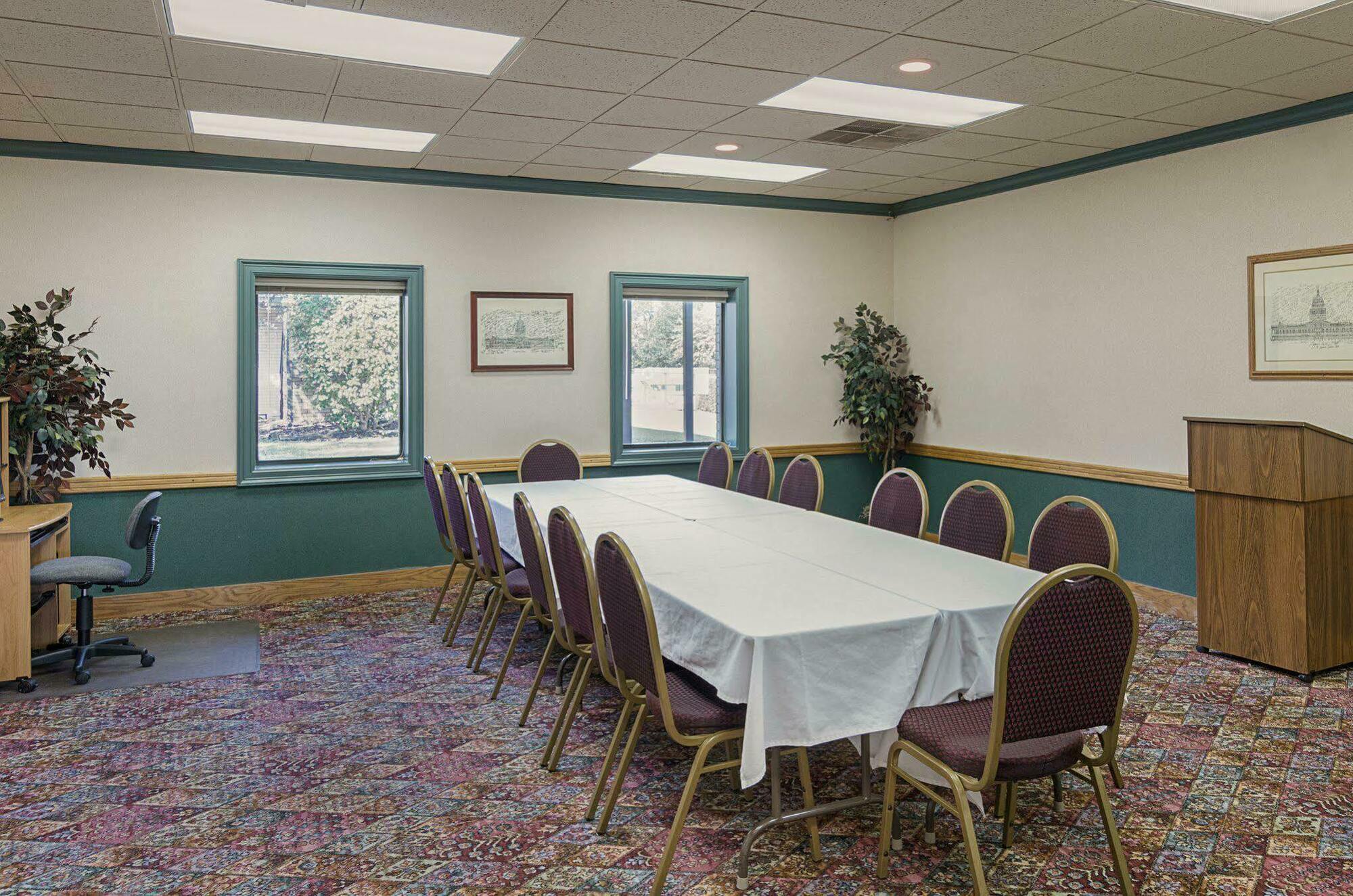 Quality Inn Ennis Dış mekan fotoğraf